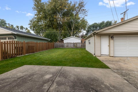 Tiny photo for 5860 Virginia Avenue, Clarendon Hills, IL 60514 (MLS # 12797708)
