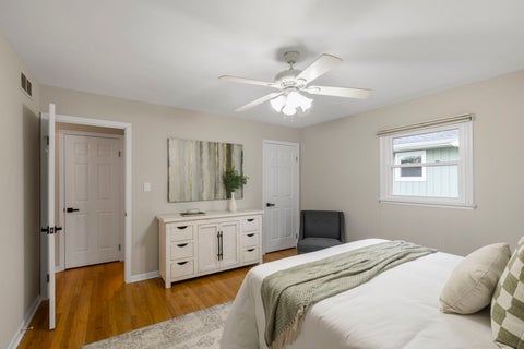 Tiny photo for 5860 Virginia Avenue, Clarendon Hills, IL 60514 (MLS # 12797708)