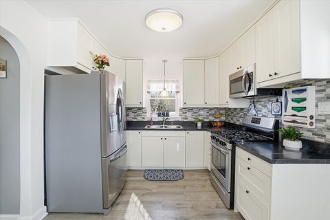 Tiny photo for 4039 Prairie Avenue, Schiller Park, IL 60176 (MLS # 12507010)