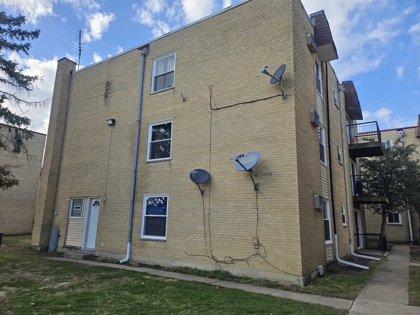 811 Piper Lane