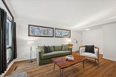 Tiny photo for 908 Holmes Avenue, Deerfield, IL 60015 (MLS # 12523011)