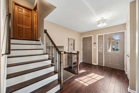 Tiny photo for 700 Country Lane N, Roselle, IL 60172 (MLS # 12500192)