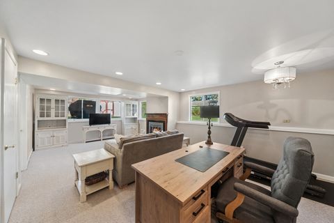 Tiny photo for 700 Country Lane N, Roselle, IL 60172 (MLS # 12500192)