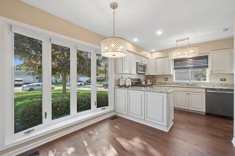 Tiny photo for 700 Country Lane N, Roselle, IL 60172 (MLS # 12500192)