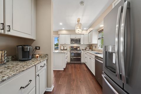 Tiny photo for 700 Country Lane N, Roselle, IL 60172 (MLS # 12500192)