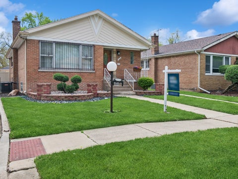 Photo of 256 CALUMET Boulevard, Harvey, IL 60426 (MLS # 12645188)
