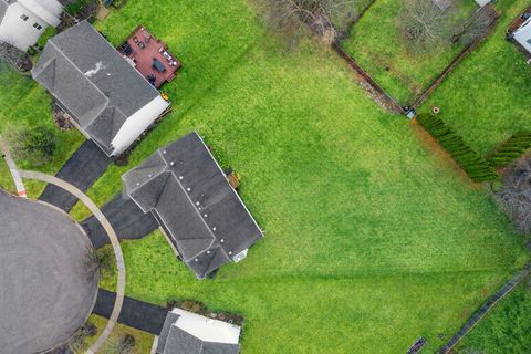 Tiny photo for 82 Brentwood Drive, Gilberts, IL 60136 (MLS # 12581011)