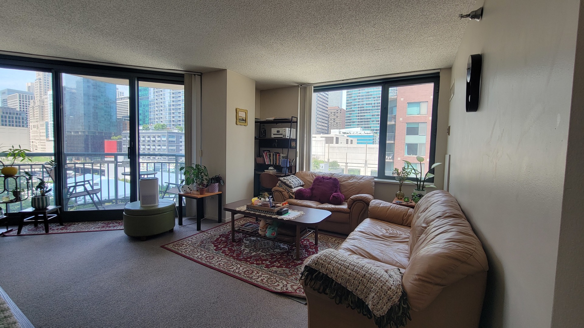 440 N MCCLURG Court 1002