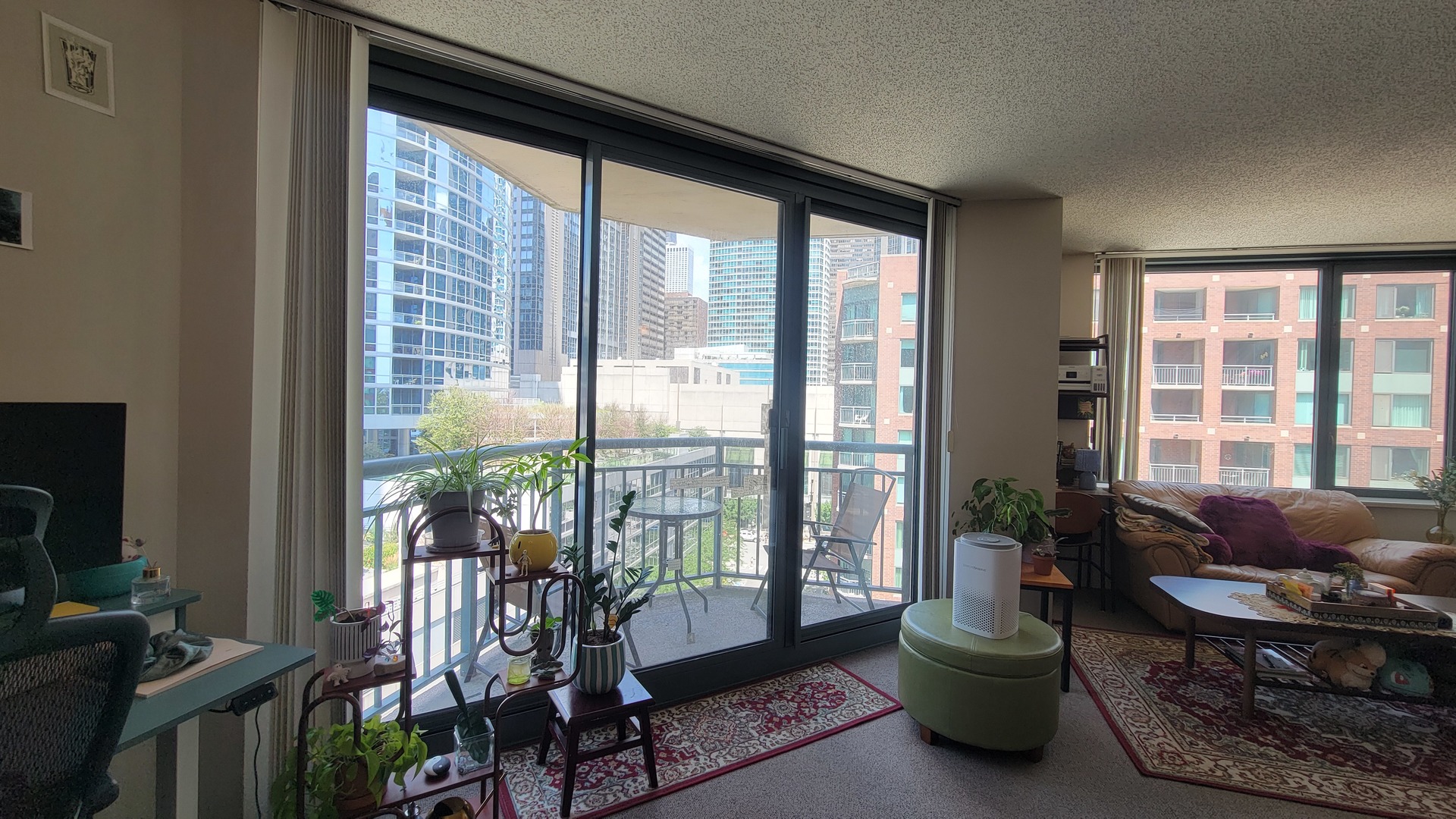 440 N MCCLURG Court 1002
