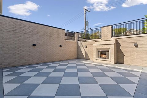 Tiny photo for 2119 N Seminary Avenue, Chicago, IL 60614 (MLS # 12536741)