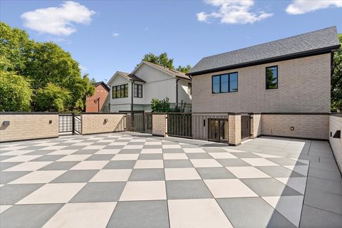 Tiny photo for 2119 N Seminary Avenue, Chicago, IL 60614 (MLS # 12536741)