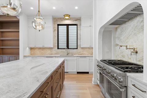 Tiny photo for 2119 N Seminary Avenue, Chicago, IL 60614 (MLS # 12536741)