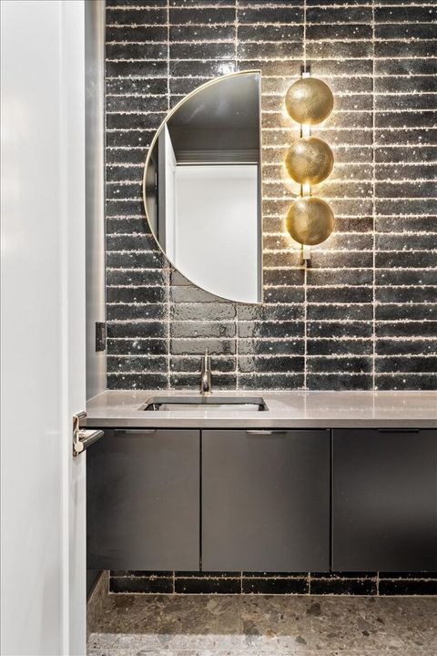 Tiny photo for 2119 N Seminary Avenue, Chicago, IL 60614 (MLS # 12536741)