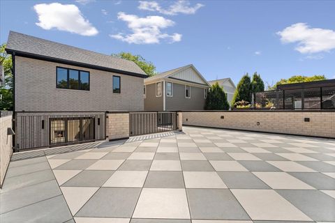 Tiny photo for 2119 N Seminary Avenue, Chicago, IL 60614 (MLS # 12536741)