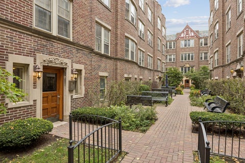 Tiny photo for 1130 WASHINGTON Boulevard #3A, Oak Park, IL 60302 (MLS # 12790645)