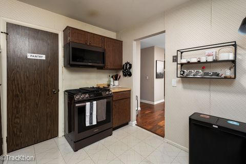 Tiny photo for 1147 Middlebury Lane #B1, Wheeling, IL 60090 (MLS # 12601259)