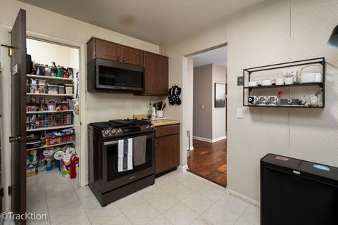 Tiny photo for 1147 Middlebury Lane #B1, Wheeling, IL 60090 (MLS # 12601259)