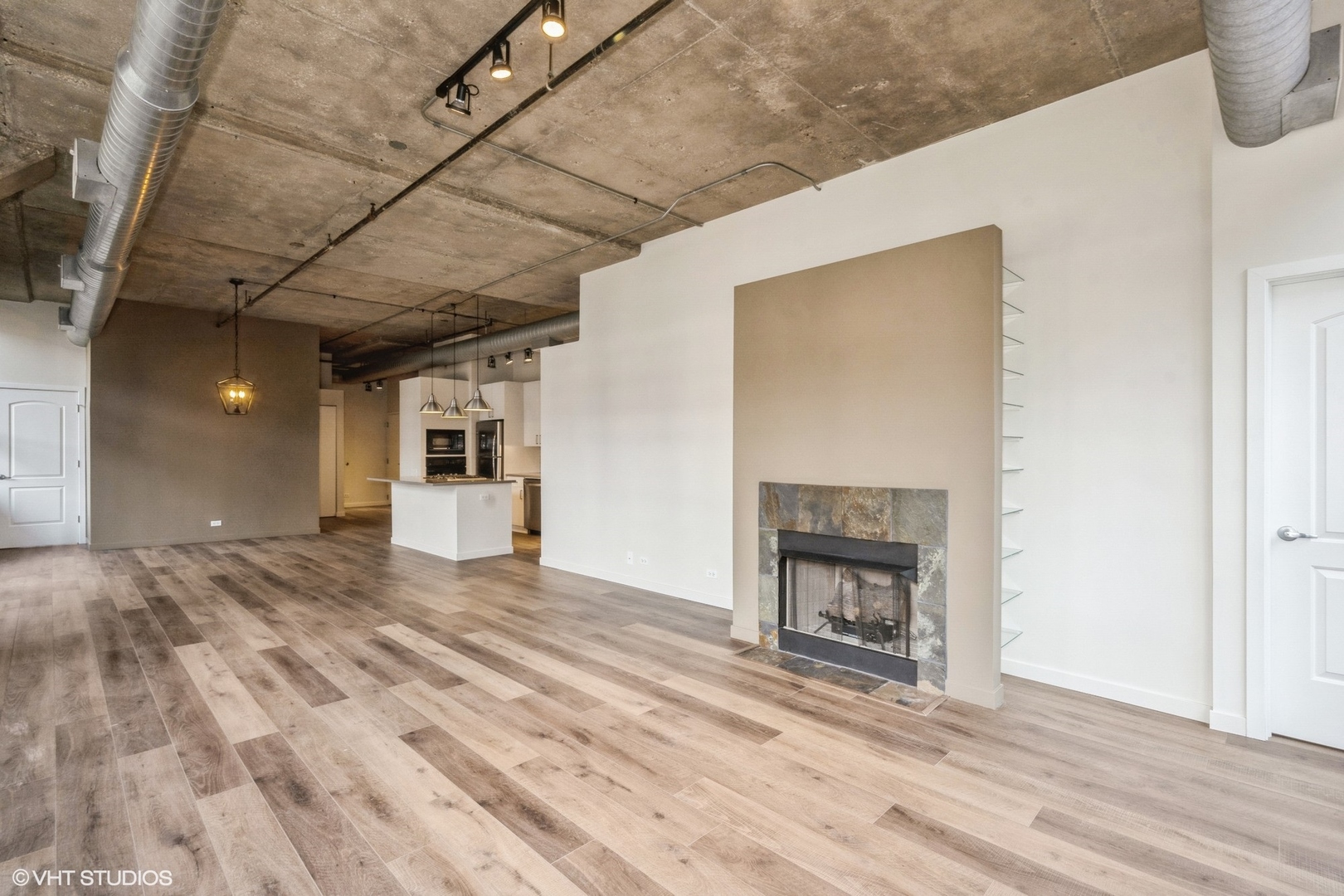 130 S CANAL Street 519