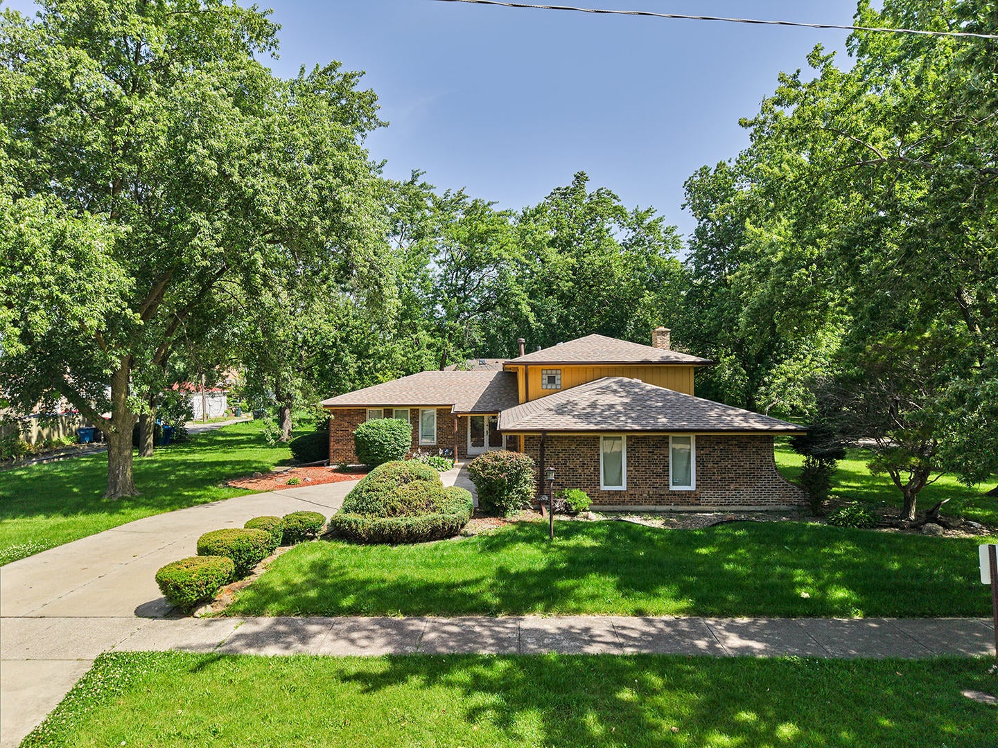 385 E 162nd Street