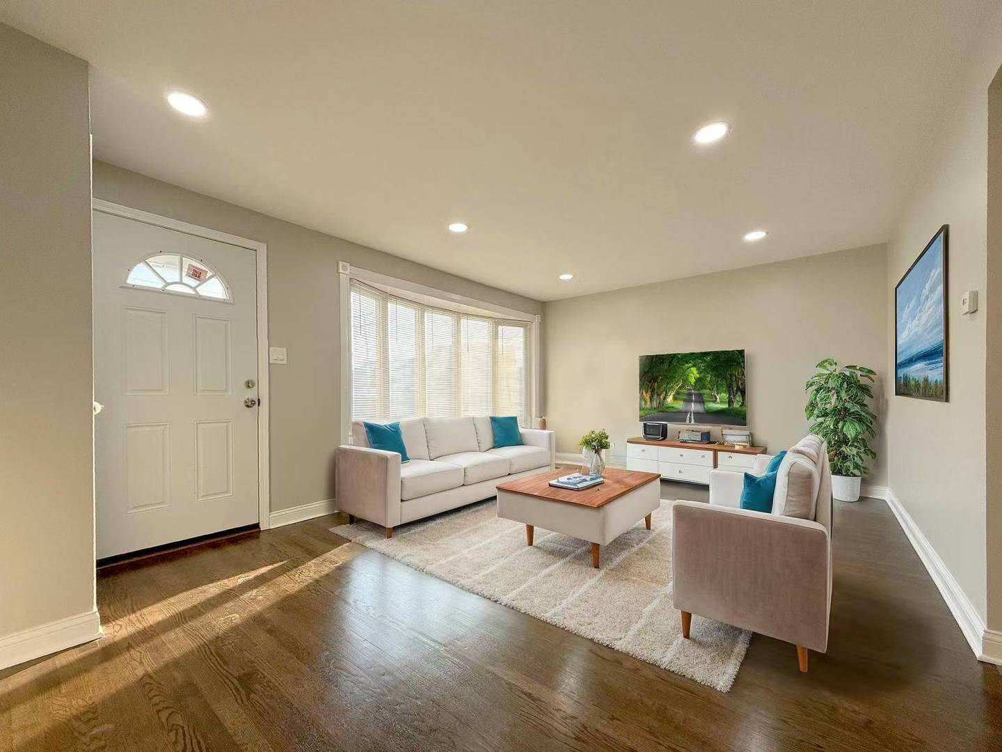 2620 W 36th Place