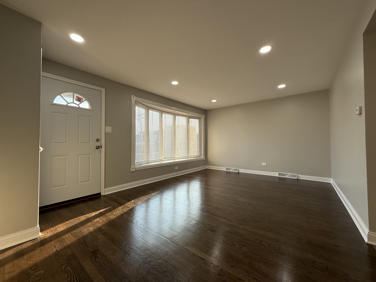 2620 W 36th Place