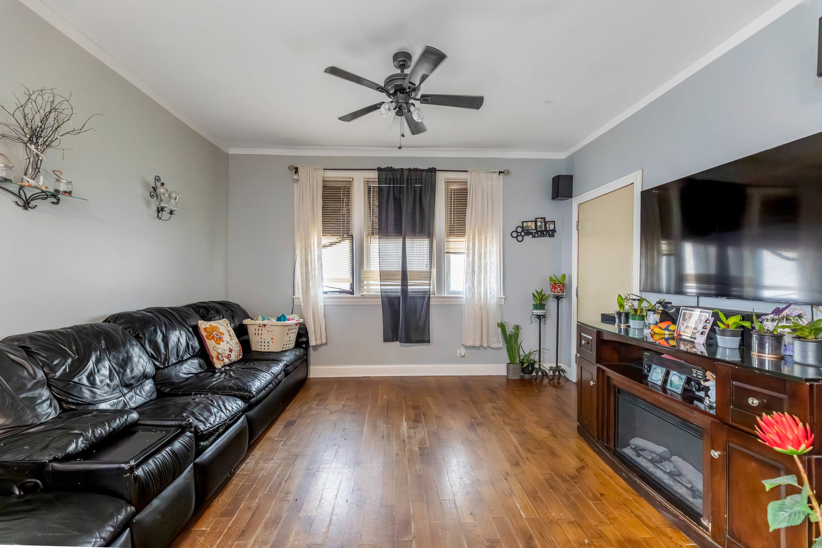 6613 S Justine Street