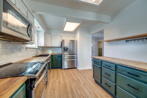 Tiny photo for 187 Roberts Road #187, Bolingbrook, IL 60440 (MLS # 12527232)