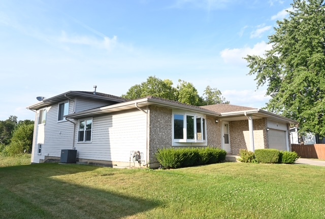 315 Indianwood Lane