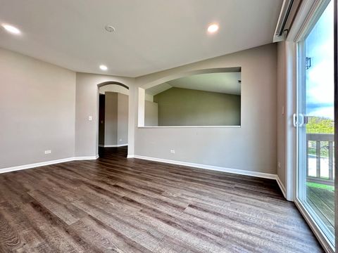 Tiny photo for 1875 N Crenshaw Circle, Vernon Hills, IL 60061 (MLS # 12636640)