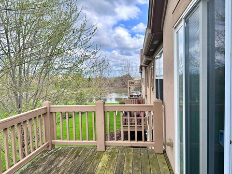 Tiny photo for 1875 N Crenshaw Circle, Vernon Hills, IL 60061 (MLS # 12636640)