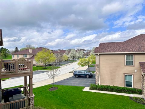 Tiny photo for 1875 N Crenshaw Circle, Vernon Hills, IL 60061 (MLS # 12636640)