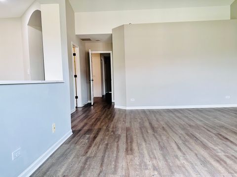 Tiny photo for 1875 N Crenshaw Circle, Vernon Hills, IL 60061 (MLS # 12636640)
