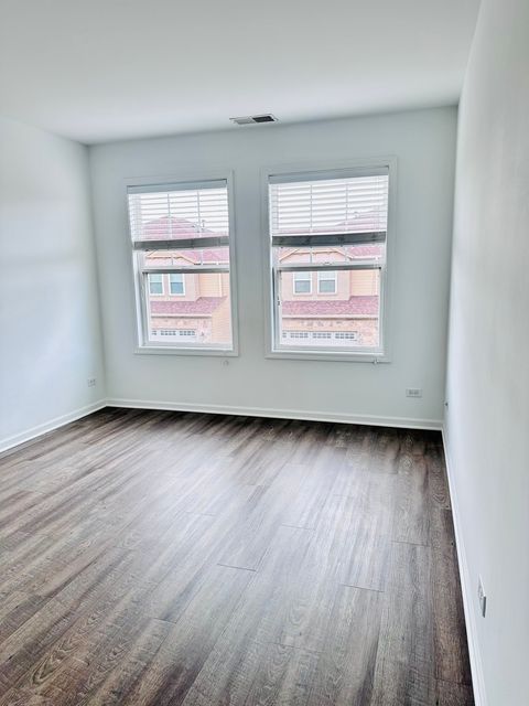 Tiny photo for 1875 N Crenshaw Circle, Vernon Hills, IL 60061 (MLS # 12636640)