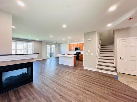 Tiny photo for 1875 N Crenshaw Circle, Vernon Hills, IL 60061 (MLS # 12636640)