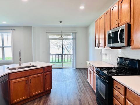 Tiny photo for 1875 N Crenshaw Circle, Vernon Hills, IL 60061 (MLS # 12636640)