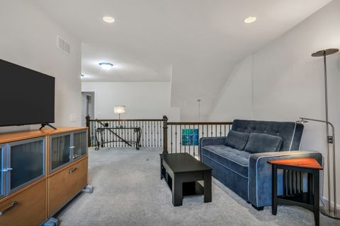 Tiny photo for 415 Highcroft Way, Lincolnshire, IL 60069 (MLS # 12494040)