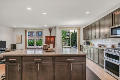 Tiny photo for 415 Highcroft Way, Lincolnshire, IL 60069 (MLS # 12494040)