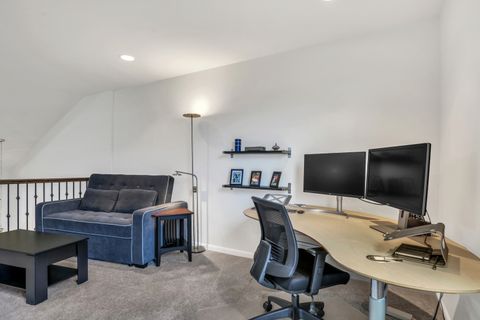 Tiny photo for 415 Highcroft Way, Lincolnshire, IL 60069 (MLS # 12494040)