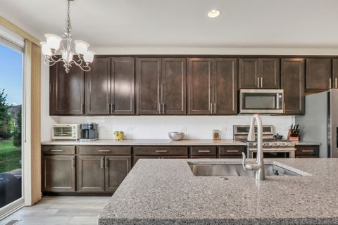 Tiny photo for 415 Highcroft Way, Lincolnshire, IL 60069 (MLS # 12494040)