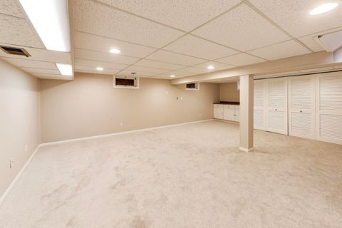 Tiny photo for 905 Crestfield Avenue, Libertyville, IL 60048 (MLS # 12580129)