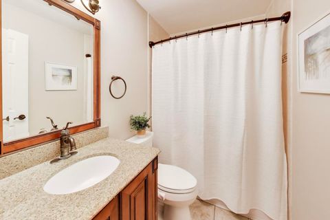 Tiny photo for 905 Crestfield Avenue, Libertyville, IL 60048 (MLS # 12580129)