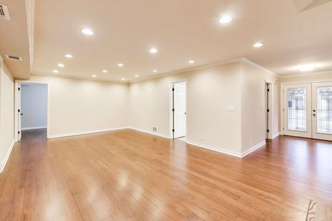 Tiny photo for 905 Crestfield Avenue, Libertyville, IL 60048 (MLS # 12580129)