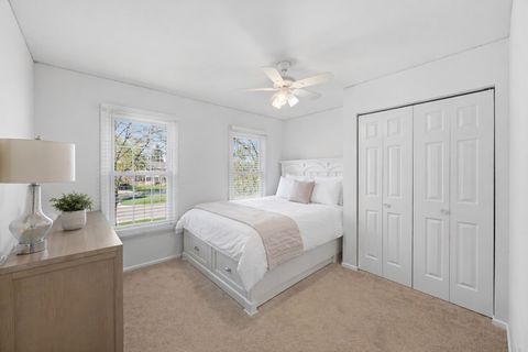 Tiny photo for 421 Thompson Boulevard, Buffalo Grove, IL 60089 (MLS # 12620155)