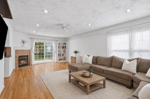 Tiny photo for 421 Thompson Boulevard, Buffalo Grove, IL 60089 (MLS # 12620155)