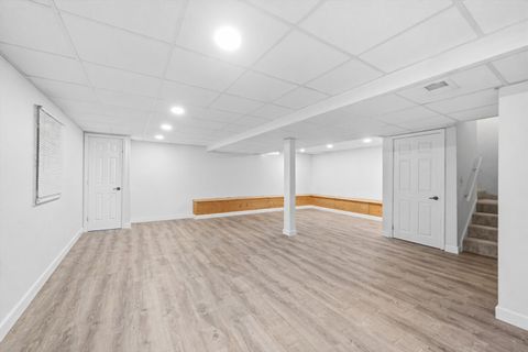 Tiny photo for 421 Thompson Boulevard, Buffalo Grove, IL 60089 (MLS # 12620155)