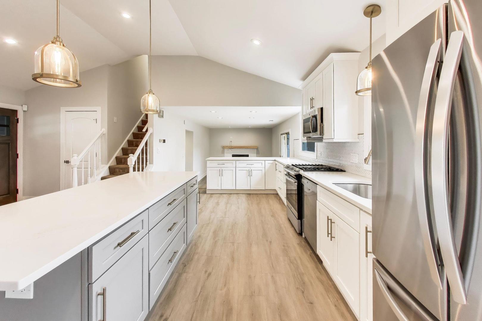 1101 Oakwood Drive