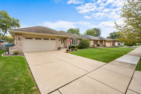 Tiny photo for 17713 66th Avenue, Tinley Park, IL 60477 (MLS # 12498813)