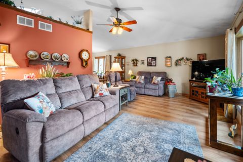 Tiny photo for 17713 66th Avenue, Tinley Park, IL 60477 (MLS # 12498813)