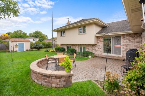 Tiny photo for 17713 66th Avenue, Tinley Park, IL 60477 (MLS # 12498813)