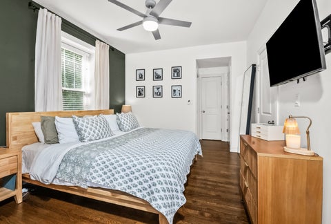Tiny photo for 2711 N MILDRED Avenue #2A, Chicago, IL 60614 (MLS # 12766621)